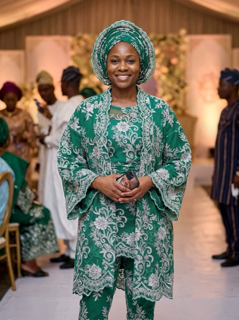Example: Agbada for women